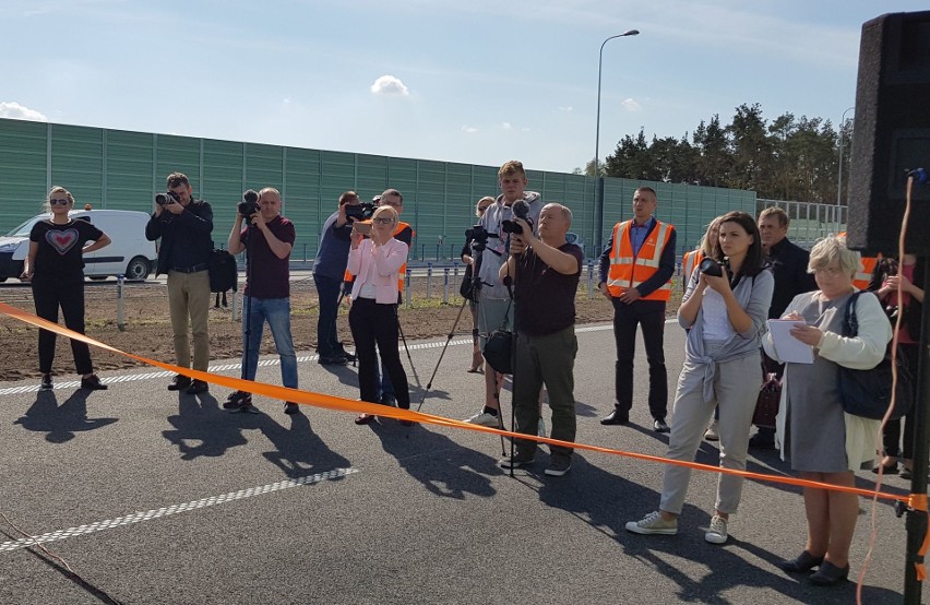 Odcinek S8 z Ostrowi do Poręby oddano do użytku. Na razie można tam jechać 100 km/h [ZDJĘCIA, WIDEO]