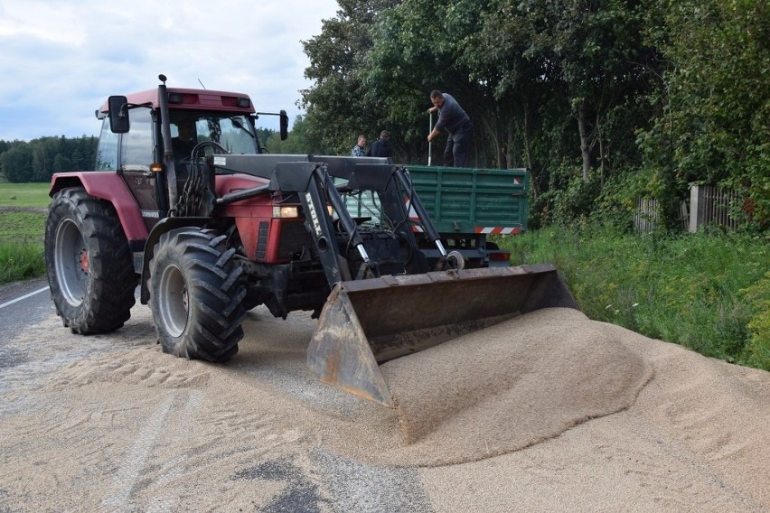 Wypadek na drodze krajowej nr 11 koło Turowa.