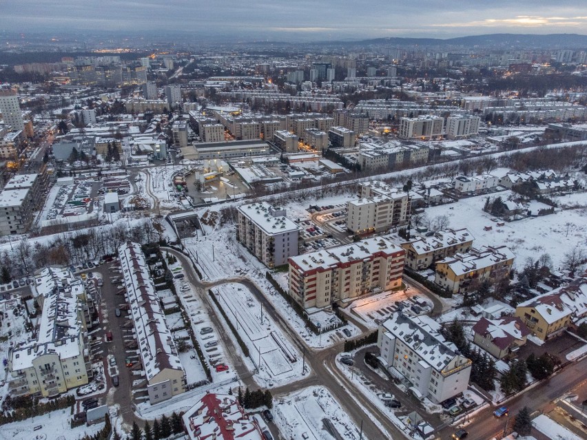 W przyszłym roku ma być gotowa linia tramwajowa do Górki Narodowej. Ocieplenie sprzyja kontynuacji prac. Zobaczcie zdjęcia