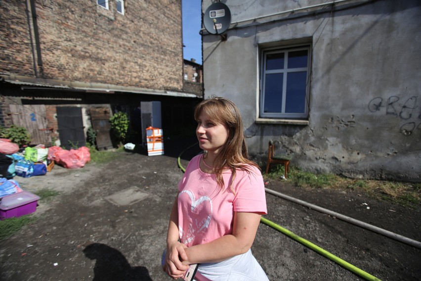 Pożar kamienicy w Katowicach. 15 osób zostało bez dachu nad głową ZDJĘCIA + WIDEO