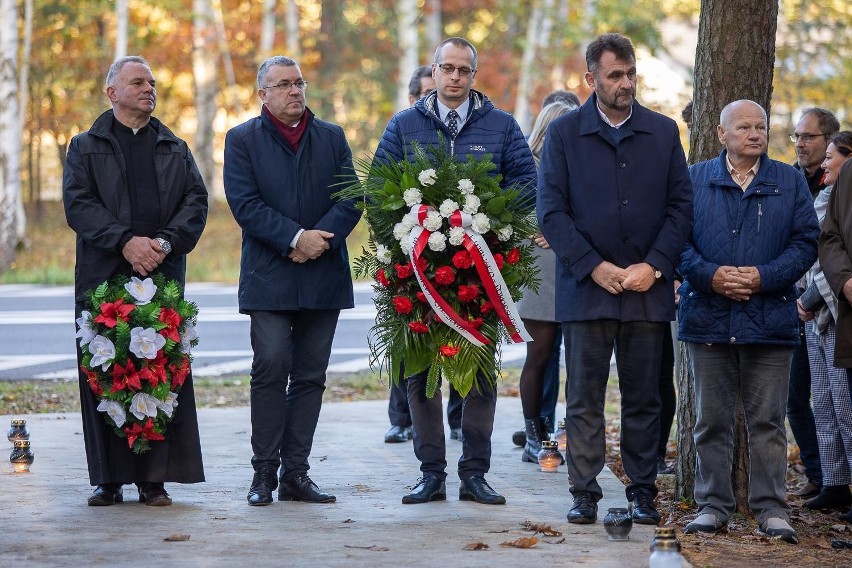 Uroczystości przed krzyżem w Górsku