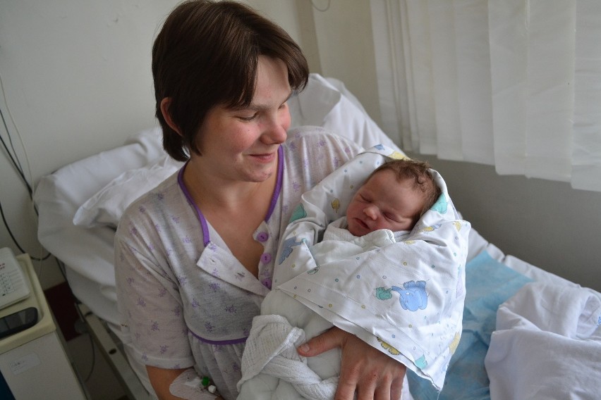 Pierwsze dziecko urodzone w 2015 roku nosi imię Julia