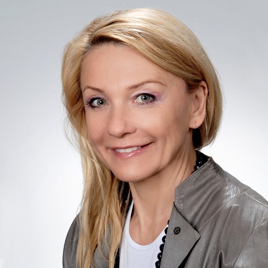 Dorota Nowocień - SMS o treści KP.76 pod nr 72355