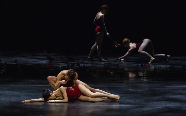 Tryptyk baletowy „Szepty i cienie” Jacka Przybyłowicza po raz pierwszy na żywo na scenie bydgoskiej Opery Nova zobaczymy 12 i 13 czerwca 2021 r.