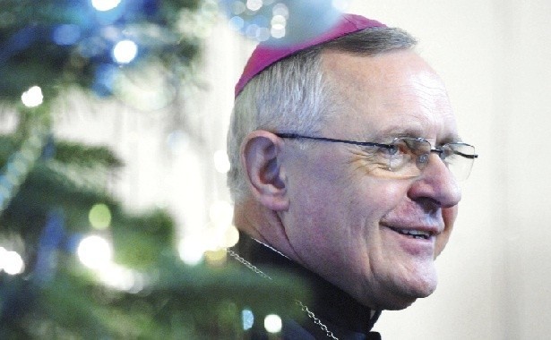 Błogosławionych i radosnych świąt życzył wczoraj Czytelnikom "Głosu&#8221; biskup diecezji koszalińsko-kołobrzeskiej ks. Edward Dajczak.