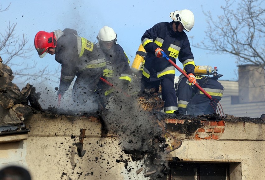 Pożar wybuchł w Silnie koło Chojnic. Na miejscu pojawiło się...