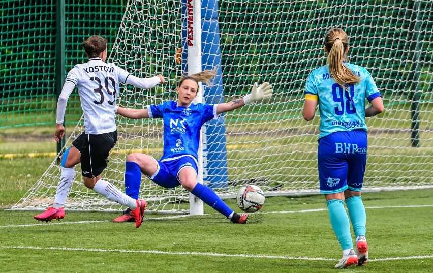 Drużyna znad Brdy przegrała na własnym stadionie 0:3 (0:0) w...