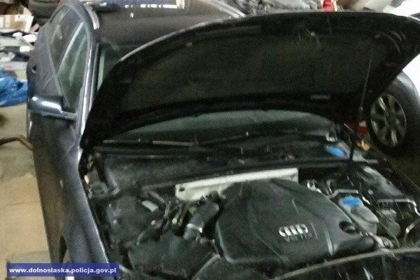 Dziupla kradzionych Audi rozbita (ZDJĘCIA)