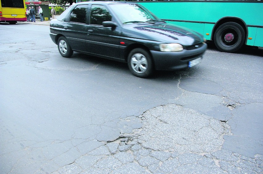 Łaty na naprawianym już fragmencie...