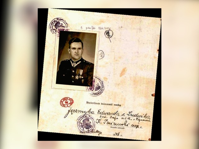 Resortowy dokument potwierdzający tożsamość kpt. Edwarda Jęczmyka