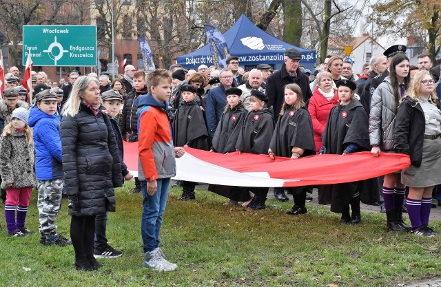 W Inowrocławiu odbyły się oficjalne uroczystości z okazji Święta Niepodległości - 104. rocznicy odzyskania niepodległości przez Polskę.
