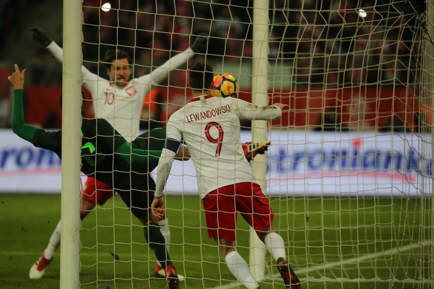 Polska - Nigeria wynik 0:1. Biało-Czerwoni przegrali we...