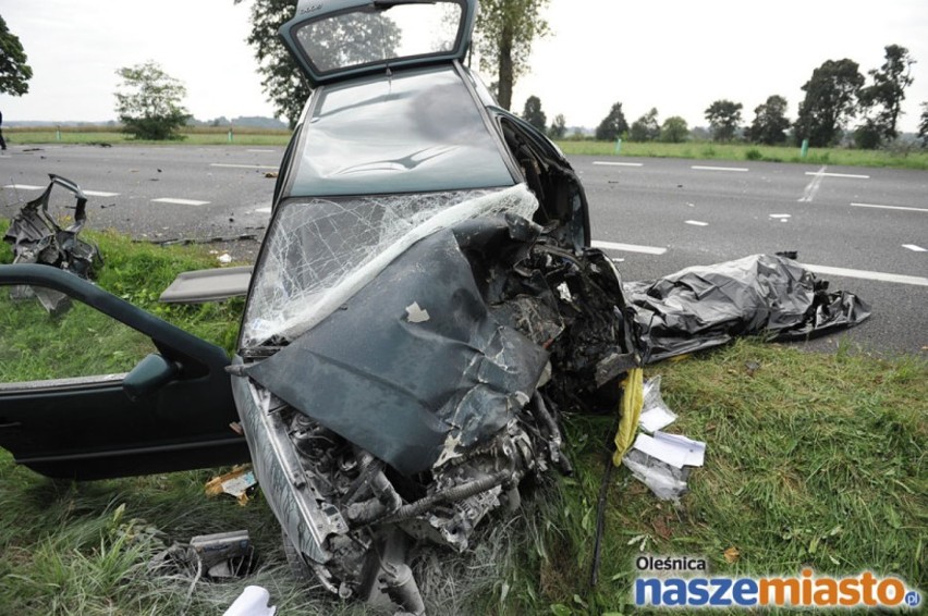 Wypadek pod Oleśnicą. Były piłkarz Ślęzy zginął w zderzeniu ze śmieciarką (ZDJĘCIA)