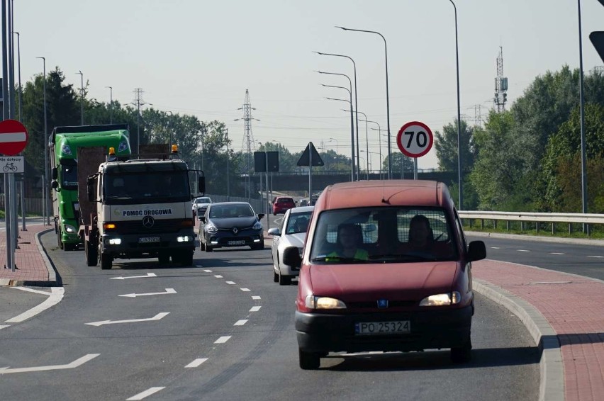 Obecnie na ulicy Gdyńskiej, na odcinku od skrzyżowania z...