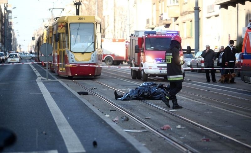 Wypadek Piotrkowska. Dwie osoby nie żyją. Motorniczy był pijany! Posłuchaj, co mówił po wypadku