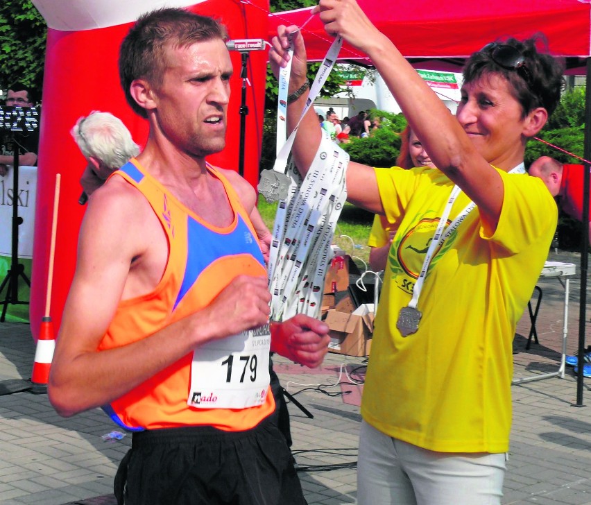 Zwycięzca biegu głównego Bogdan Siemanowicz.
