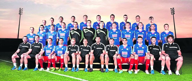 Górny rząd (od lewej): Patrick Dytko, Kamil Wilczek, Adrian Klepczyński, Łukasz Krzycki, Tomas Docekal, Mateusz Matras, Csaba Horvath, Wojciech Kędziora, Damian Zbozień, Kornel Osyra. Środkowy rząd: Tomasz Podgórski, Matej Izvolt, Łukasz Hanzel, Jan Polak, Jakub Szmatuła, Jakub Szumski, Dariusz Trela, Marcin Robak, Bartosz Szeliga, Artis Lazdins, Pavol Cicman, Radosław Murawski.Dolny rząd: Grzegorz Zydek, Wojciech Mroszczyk, Mariusz Zganiacz, Paweł Lisowski, Bogdan Wilk, Marcin Brosz, Dariusz Dudek, Marek Matuszek, Ruben Jurado, Krzysztof Król, Andrzej Grajek, Michał Szlęzak.