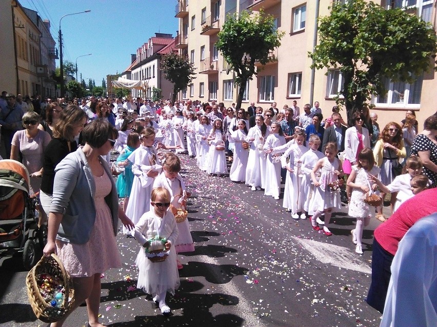 Boże Ciało 2015. Wierni przeszli ulicami Golubia-Dobrzynia [zdjęcia]