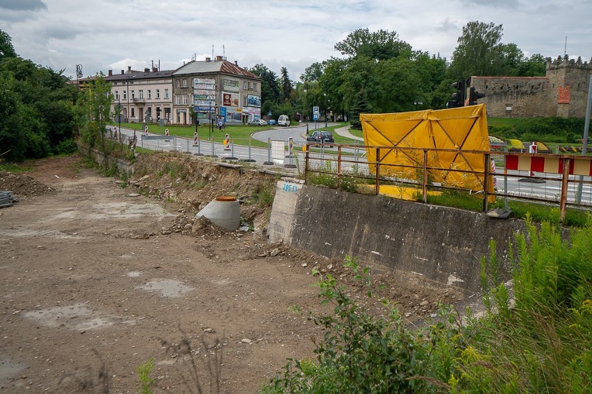 Nowy Sącz. Od dzisiaj nie przejedziemy skrzyżowaniem pod Basztą Kowalską!