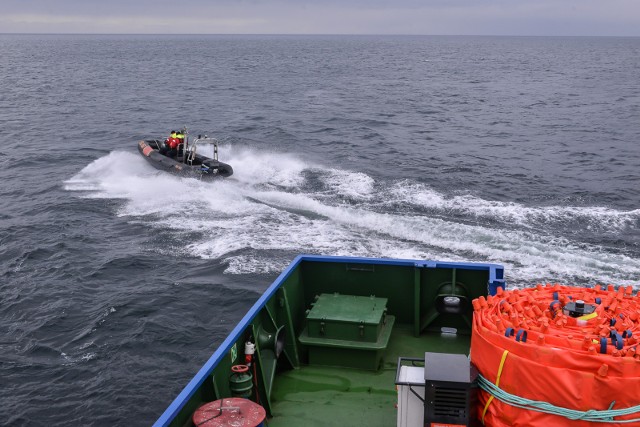 Jednostka pływająca SG-216 z Pomorskiego Dywizjonu Straży Granicznej brała udział w akcji ratowniczej tonącego kutra rybackiego.