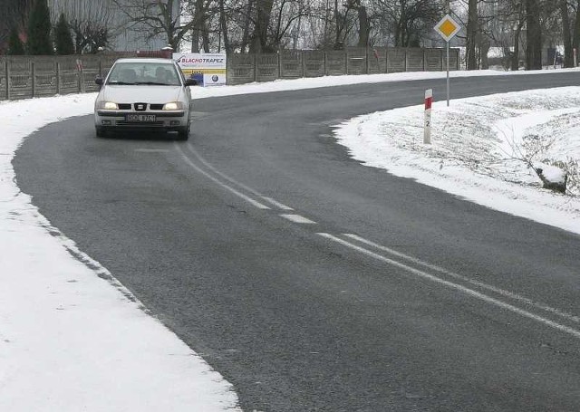 Gabułtów, gmina Kazimierza Wielka. Tu znajduje się jedno z "wąskich gardeł 776&#8221;.