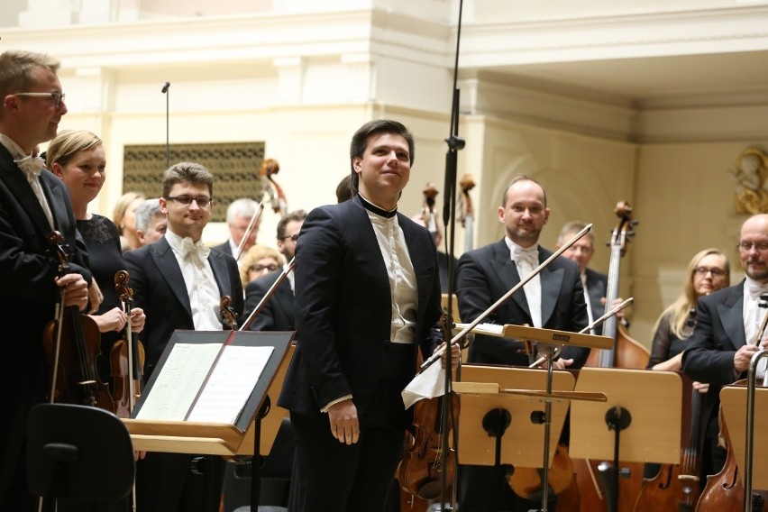 Orkiestra Filharmonii Poznańskiej i Sergey Dogadin