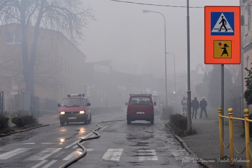 Obiekt od strony Moniuszki jest już zniszczony w 3/5....