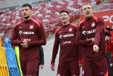 Kogo Michał Probierz skreśli z kadry na finałowy mecz Walia - Polska w barażach Euro 2024? Na trybuny w Cardiff musi wysłać trzech piłkarzy