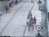 Wakacyjna kradzież w Wejherowie. Na ul. Wałowej mama z dzieckiem zobaczyła "porzucony" rowerek i go zabrała. Potem ruszyło ją sumienie | FOT