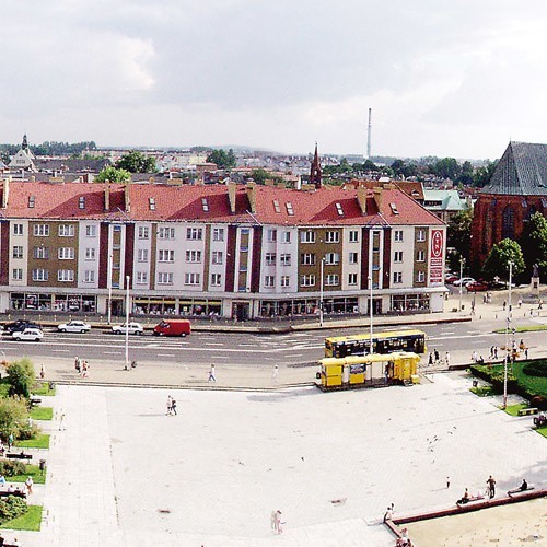 Rynek Staromiejski, jeszcze bez wykopalisk, jest rzeczywiście rozległy. Jak zostanie zabudowany?