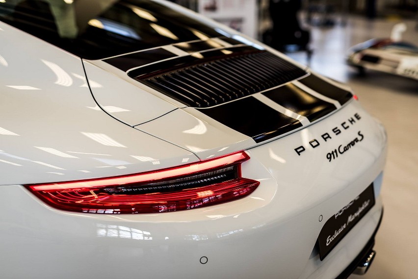 Porsche 911 Carrera S Endurance Racing Edition...