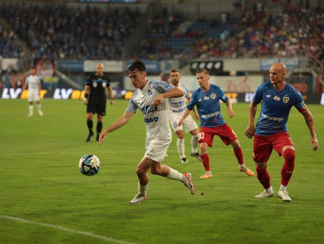 W sierpniowym meczu Piasta z Ruchem Chorzów w Gliwicach padł bezbramkowy remis. Teraz obie drużyny czeka rewanż na Stadionie Śląskim