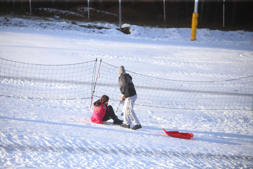 Sport Dolina zaprasza na narty, snowboard lub sanki. Na...