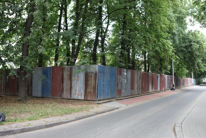 Rozbudowa budynku na os. Teatralnym zostanie wstrzymana? Magistrat wszczął postępowanie