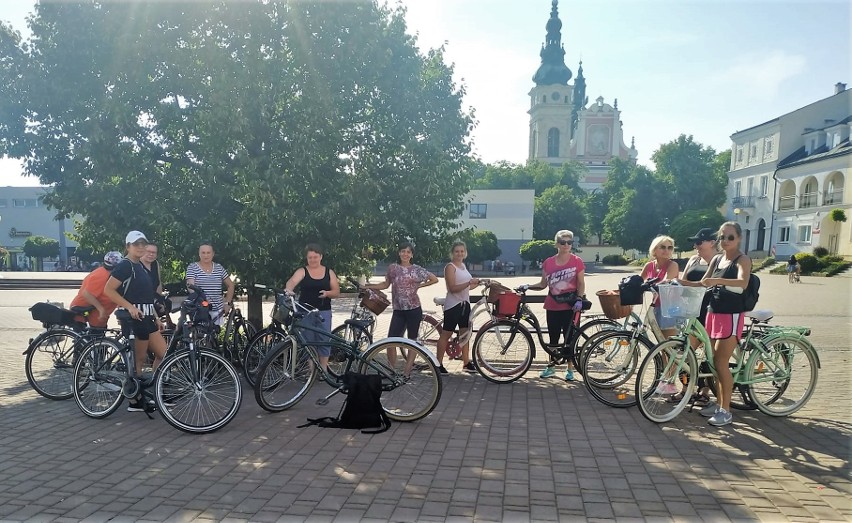 Baby na rowery! Tarnobrzeska Rada Kobiet zaprasza panie w każdą niedzielę na rekreacyjne przejażdżki rowerowe. Zobacz zdjęcia