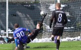 Hummel 4. Liga. Piłkarze GKS Zio-Max Nowiny wygrali z Góralem Górno 2:0. Obydwie bramki padły w końcówce spotkania