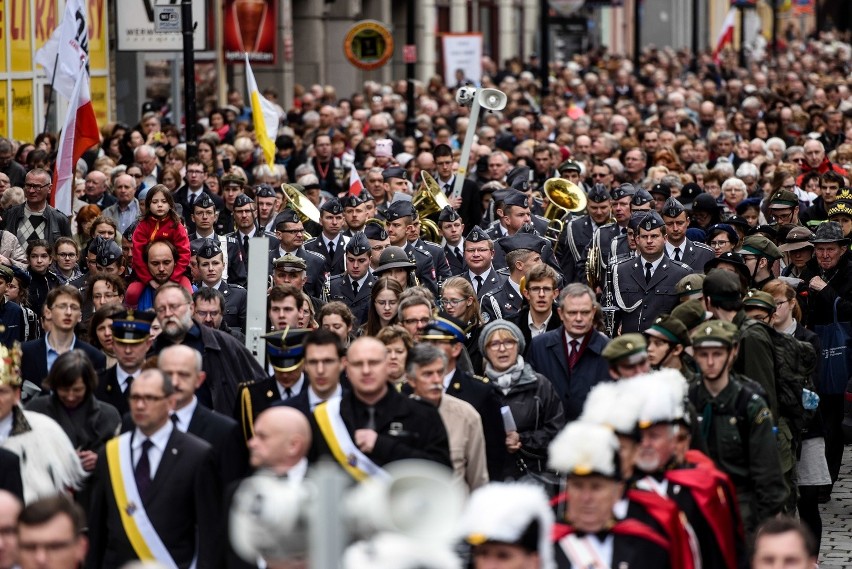 Rocznica chrztu Polski: Uroczysta procesja przeszła do...