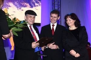 Leon Tarasewicz (z lewej) - Honorowy Ambasador Województwa Podlaskiego