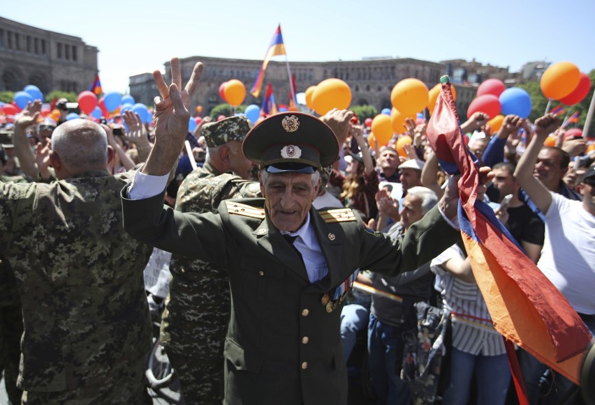 Aksamitna rewolucja w Armenii