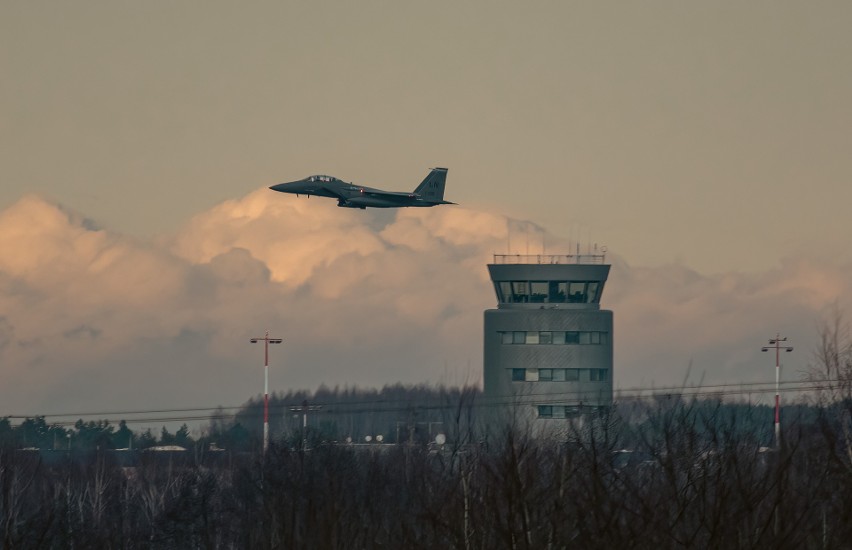 Zobacz, jakie imponujące samoloty lądowały na lotnisku w Jasionce w ostatnim czasie [ZDJĘCIA]