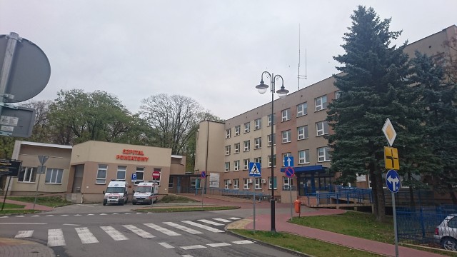 Szpital w Przysusze ma wciąż pełne obłożenie łóżek z chorymi na covid - 19