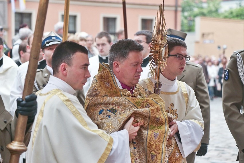 Procesja z okazji Bożego Ciała w centrum Wrocławia