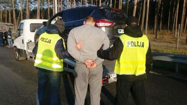 Policjanci odzyskali skradzionego forda o wartości 100 tys. złotych