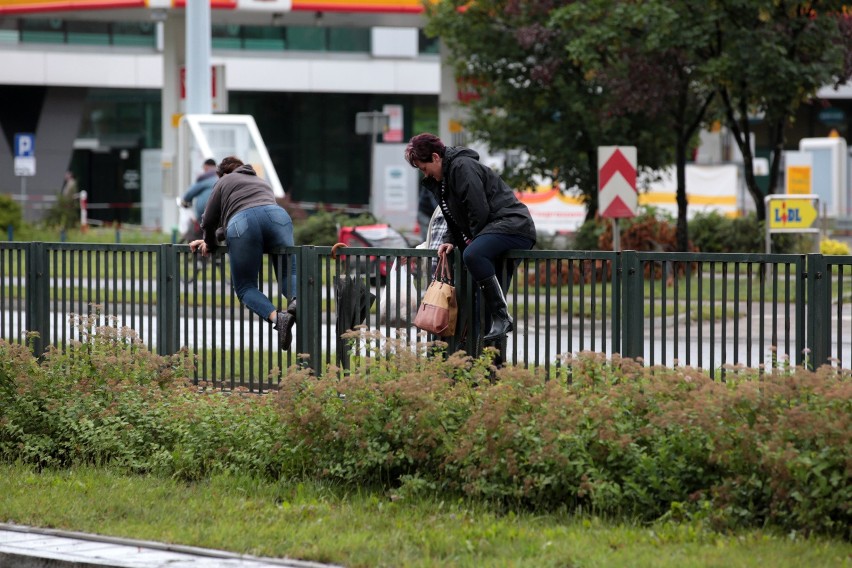 Ulewa, która przeszła przez Gdańsk 14 i 15 lipca 2016 r....