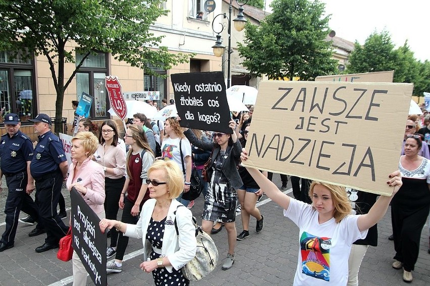 Uzależnieniom powiedzieli "Nie!". Manifestacja we Włocławku [zdjęcia, wideo]