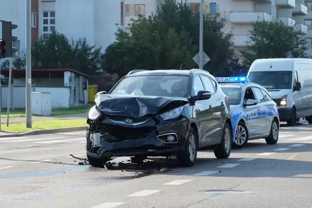 Białystok. Wypadek na Nowym Mieście. Zderzenie na skrzyżowaniu Żeromskiego i Pogodnej