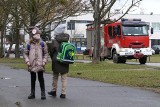 Ewakuacja szkół i przedszkoli we Wrocławiu. Alarmy o niebezpiecznym ładunku [ZDJĘCIA]