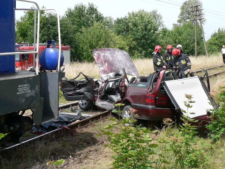 Wypadek na przejeździe kolejowym. Nie żyje mężczyzna.