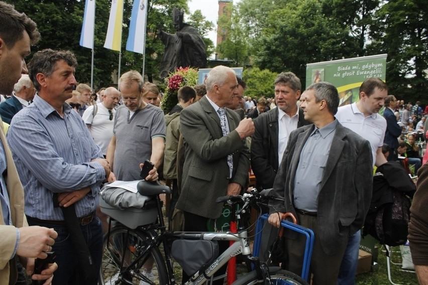 Pielgrzymka mężczyzn do Piekar pod hasłem Rodzina Miłością...