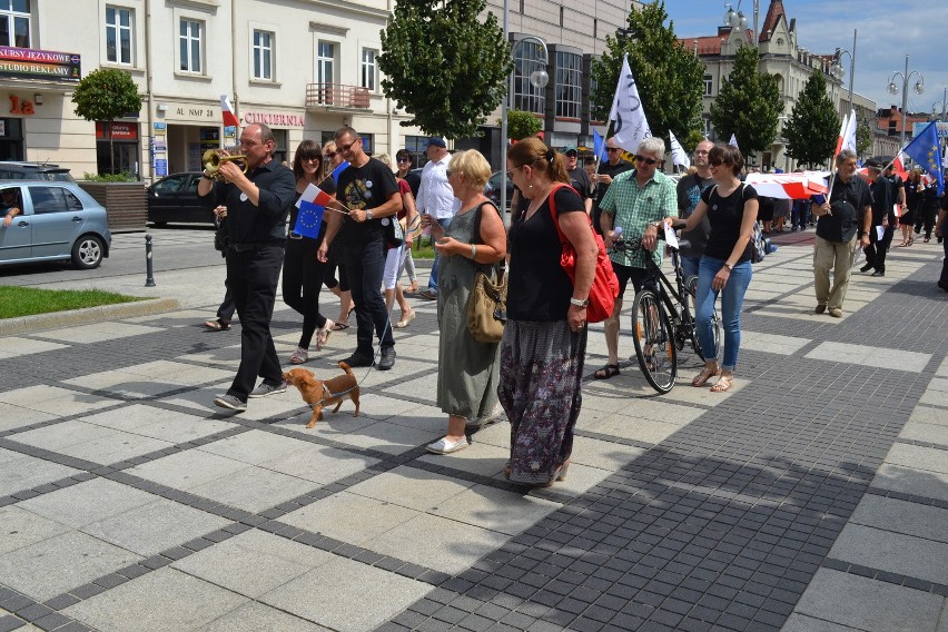 Czarny marsz KOD w Częstochowie